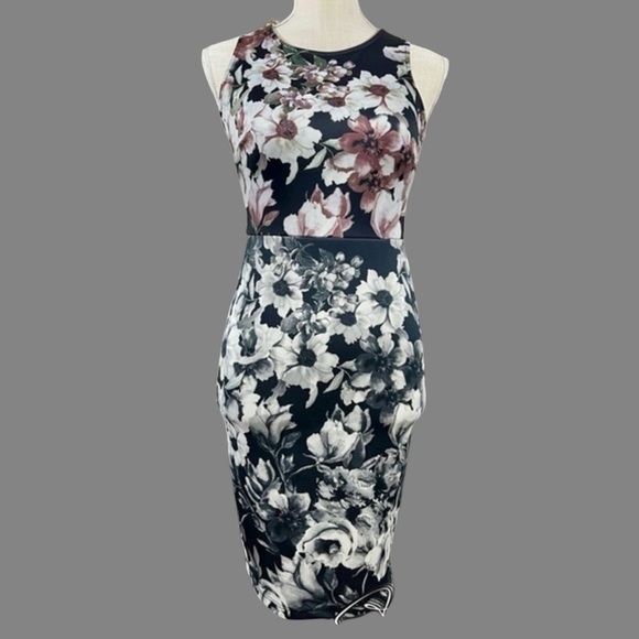 Romeo & Juliet Couture Bodycon Floral Sleeveless Dress - Picture 1 of 12
